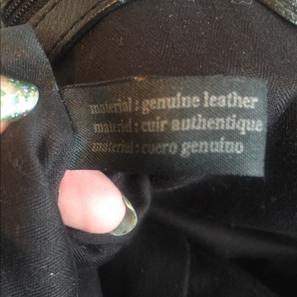 Kenneth Cole leather shoulder bag - Picture 6 of 7